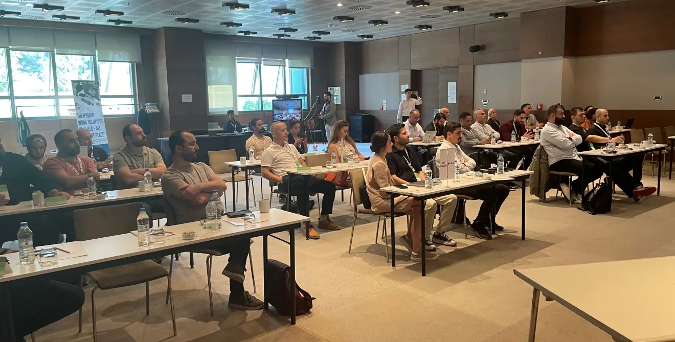 Hp Poly Hibridcalisma1