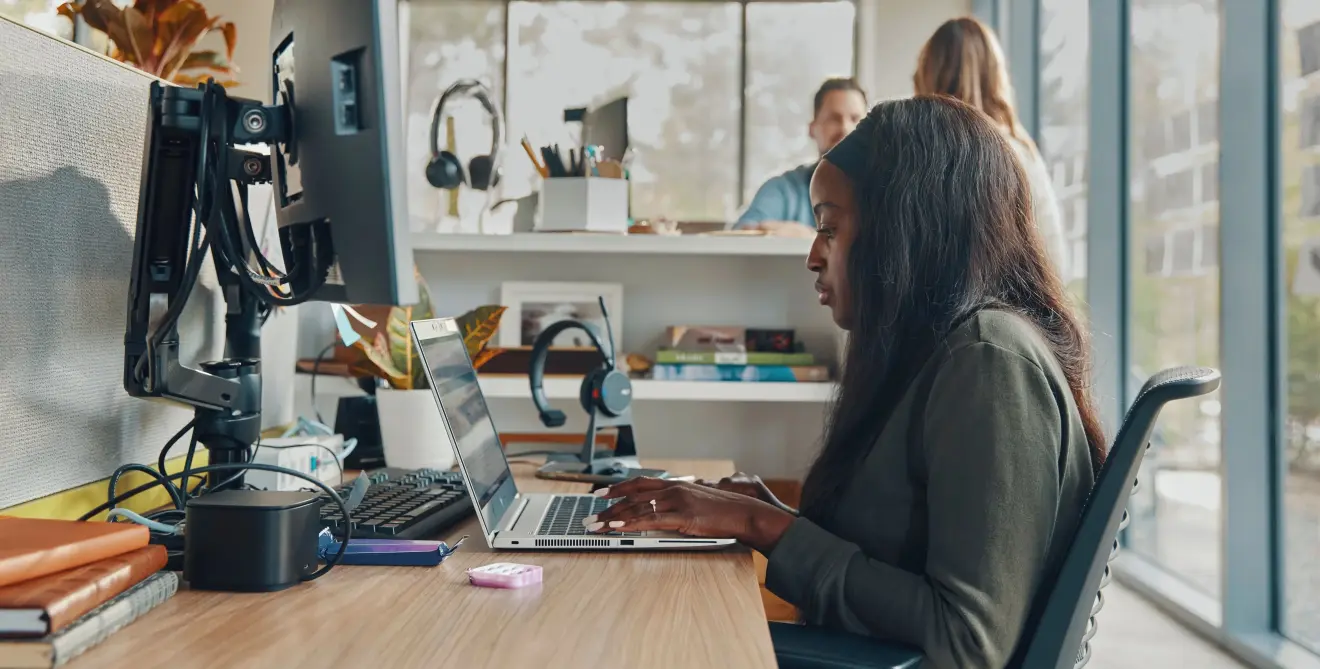 Poly Savi 7300 Uc Hp 965 Enterprise Lifestyle 2 M1664397