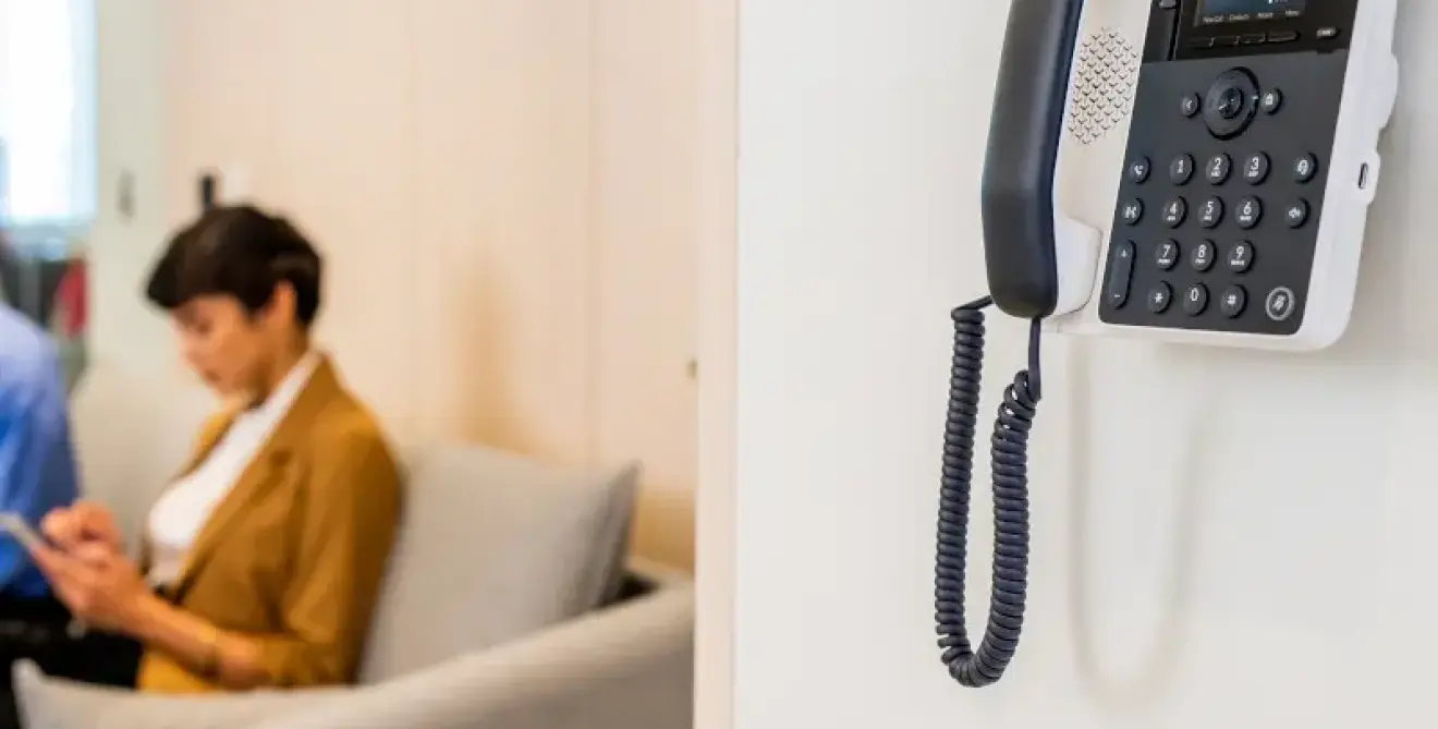 Poly Edge E100 Ip Phone Ip Desk Black Lifestyle Office Lobby Sup M2805721