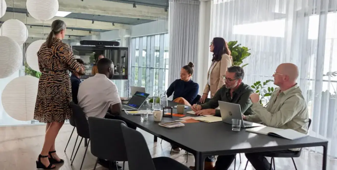 Hp Day4 Poly Studio Nebula X52 Ambiente 0316 Shot 147 Sup M2805133