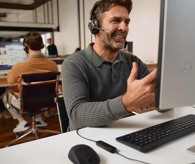 HP Poly Barselona&#39;daki ISE 2026 fuarında Mission Serisi Kulaklıkları Tanıttı!