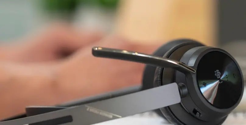 Poly Voyager Focus 2